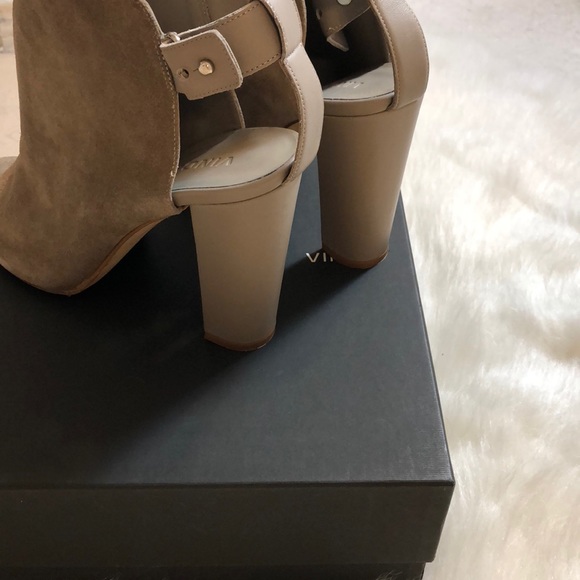 • V I N C E • ‘Addison’ Suede Boot - Picture 4 of 7